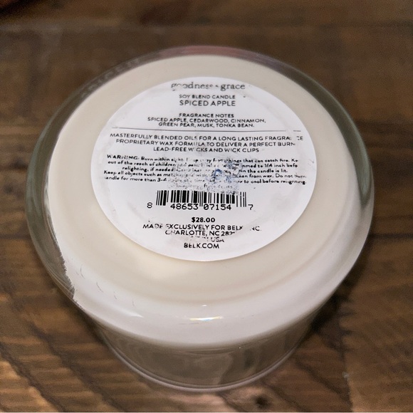 goodness & grace Spiced Apple Candle - Picture 5 of 7